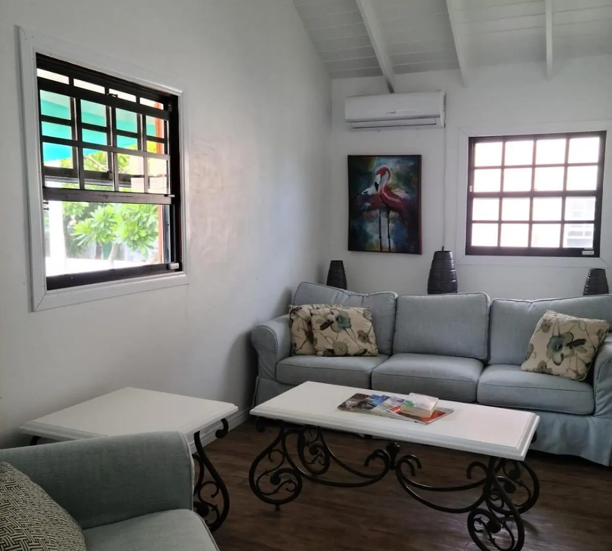 빌라 Newly Renovated House Potcakevilla 그랜드 터크 터크스 케이커스 제도